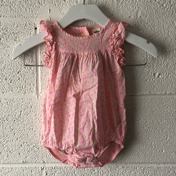 OshKosh B'gosh Other - OshKosh pink floral romper sz: 9M